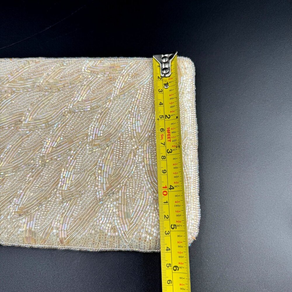 La Regale Vtg Beaded Evening Clutch Purse Ivory Satin Lining Zipper Sequined 7oz - Picture 5 of 10
